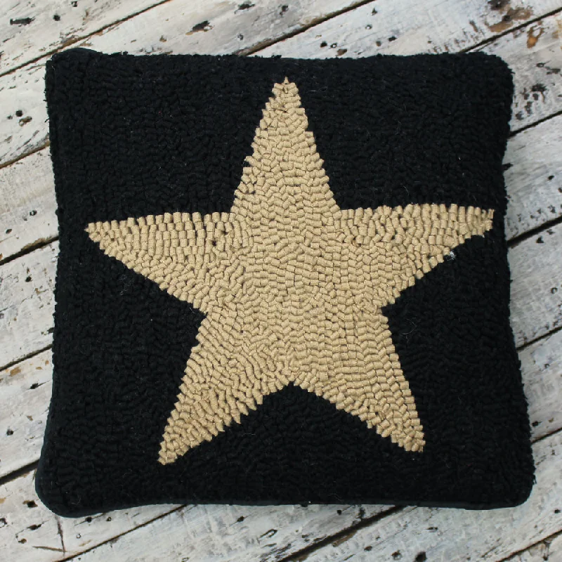 Travel Pillows for Long JourneysBlack & Tan Star PL570011