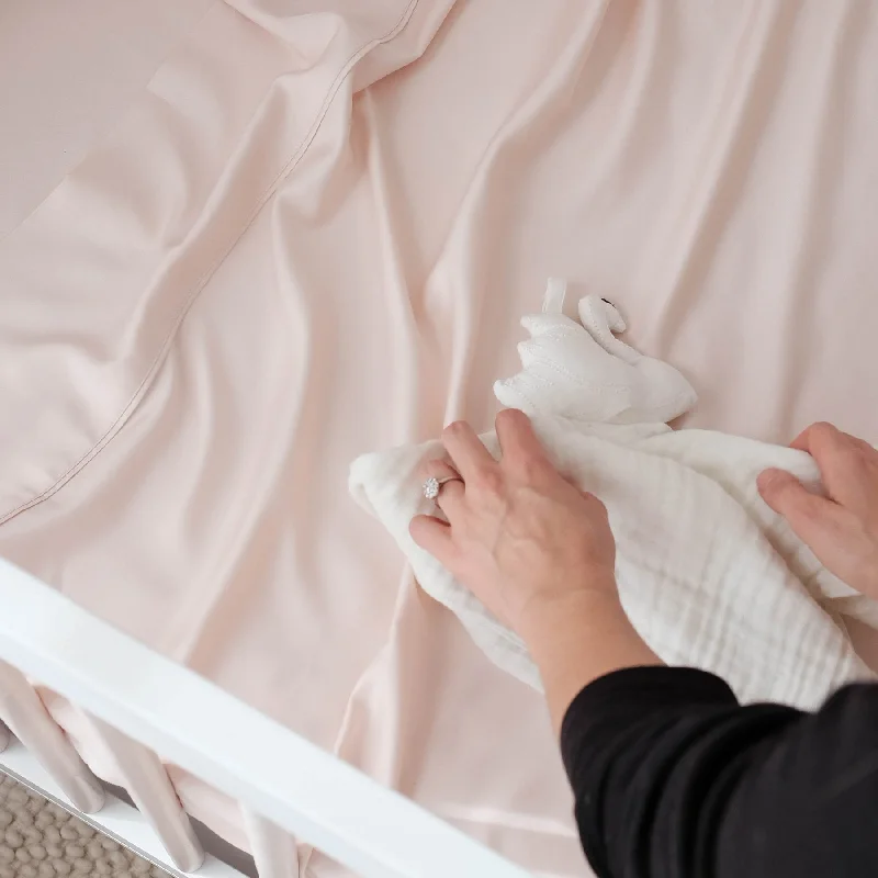 Thermal - Regulating Bamboo Sheets for All - Season ComfortMulberry Threads - Organic Bamboo Bassinet Sheets - Blush