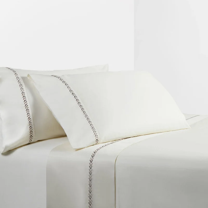 Wrinkle - Free Polyester Sheets for a Low - Maintenance Bed350TC Southwestern Arrow Sheet Set