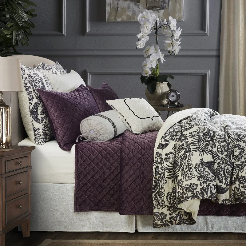 Clearance - priced duvet covers for a great deal on last - season modelsBed duvet covers to enhance the comfort and aesthetics of the bedroomAugusta Toile Duvet Cover Set