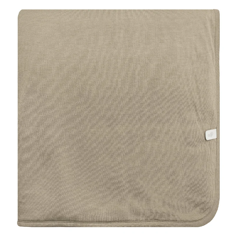 Cotton blankets for breathability and a lightweight feelBamboo blanket - Taupe