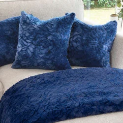 King - size blankets to cover large beds comfortablyCosy Rose Navy Throw Blanket (160 x 160cm)