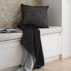 Queen - size blankets for standard - sized bedsDora Black Throw (130 x 180cm)