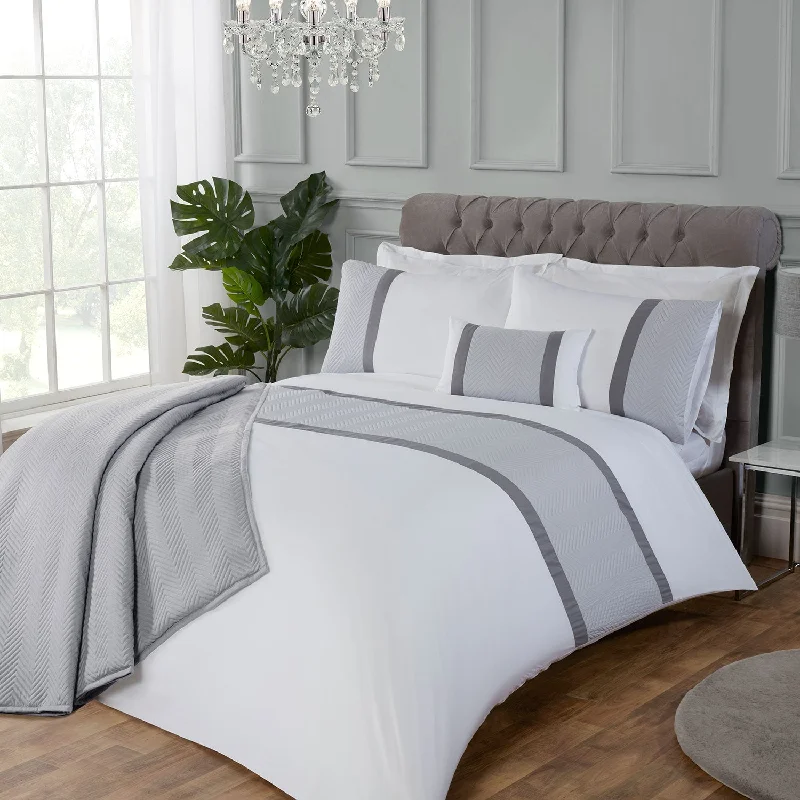 Ombre - colored duvet covers with a gradient effect for a trendy and unique styleEton Grey Pinsonic Velvet Super Soft Duvet Set