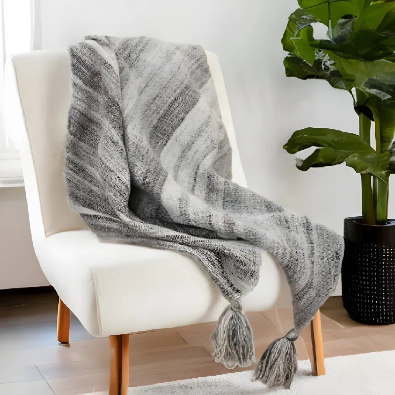 Alpaca wool blankets for a hypoallergenic and warm optionGray Woven 100% Poly Pet Throw Blanket