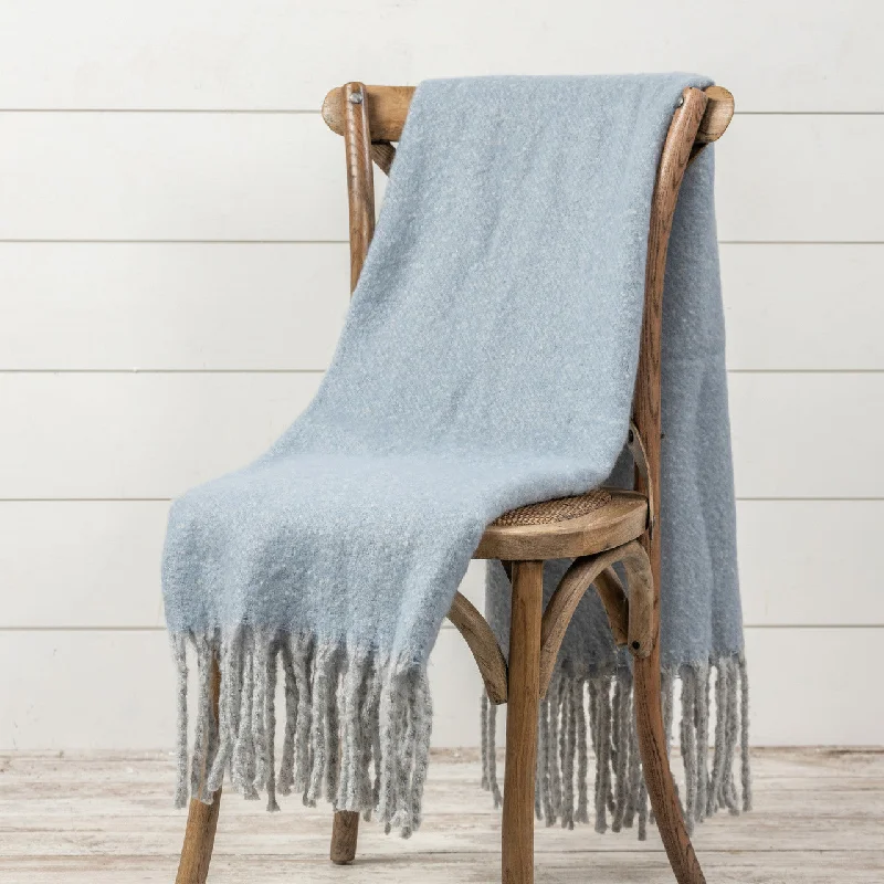 Bamboo fiber blankets with natural antibacterial propertiesHeathered Blue Throw With Tassels