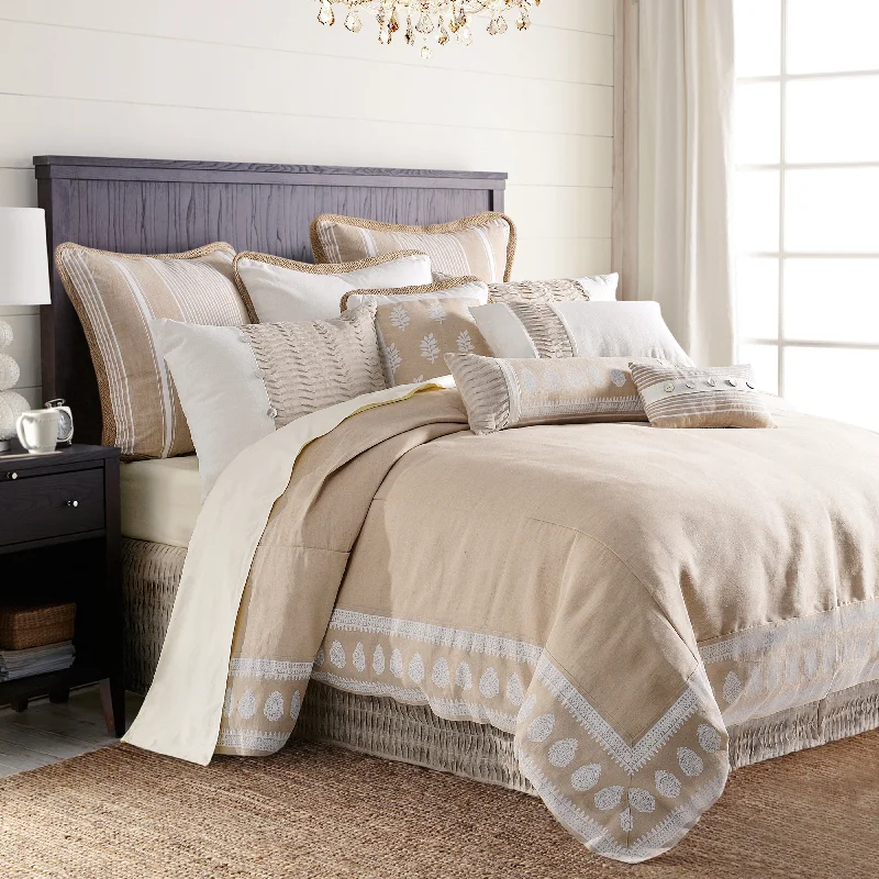 King - size blankets to cover large beds comfortablyHiEnd Accents 4-PC Newport Duvet Set