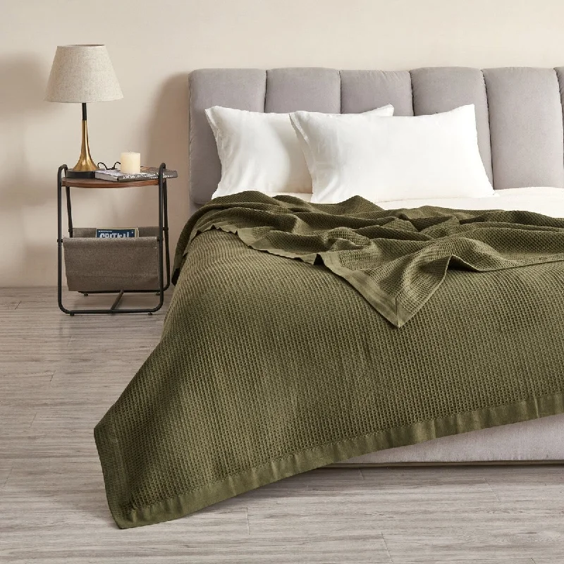 Bamboo fiber blankets with natural antibacterial propertiesLuxurious 100% Cotton Soft Waffle Weave Knit Blanket