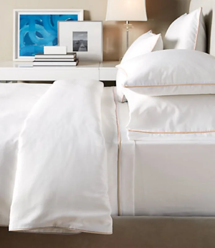 Abstract - designed duvet covers to add an artistic flair to the bedroomMontague & Capulet 400TC Glam Duvet