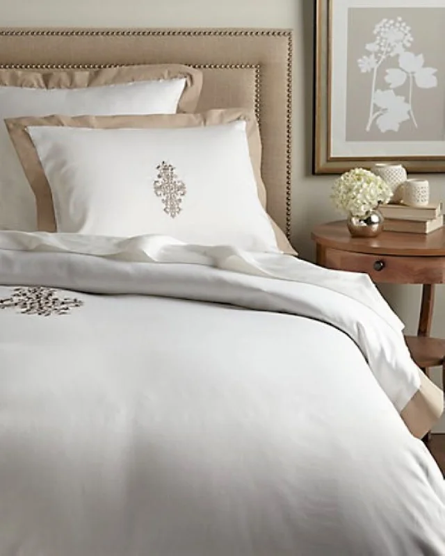 California king - size duvet covers for the extra - long and wide California king bedsMontague & Capulet 400TC Liaison Belladonna Duvet