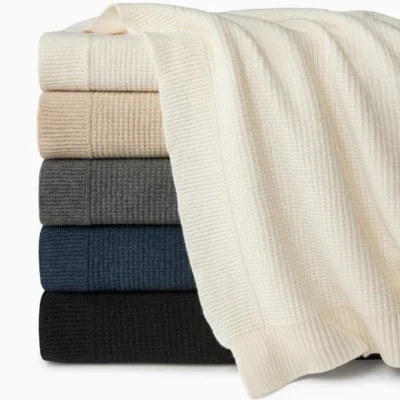 Cashmere blankets for ultimate softness and luxuryPettra Lambswool Throw