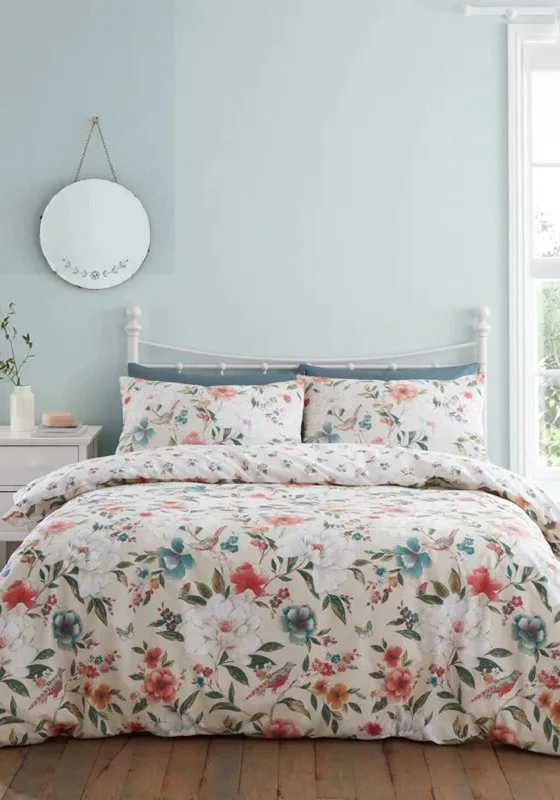 Abstract - designed duvet covers to add an artistic flair to the bedroomCatherine Lansfield Pippa Floral Birds Duvet Cover Set, Natural