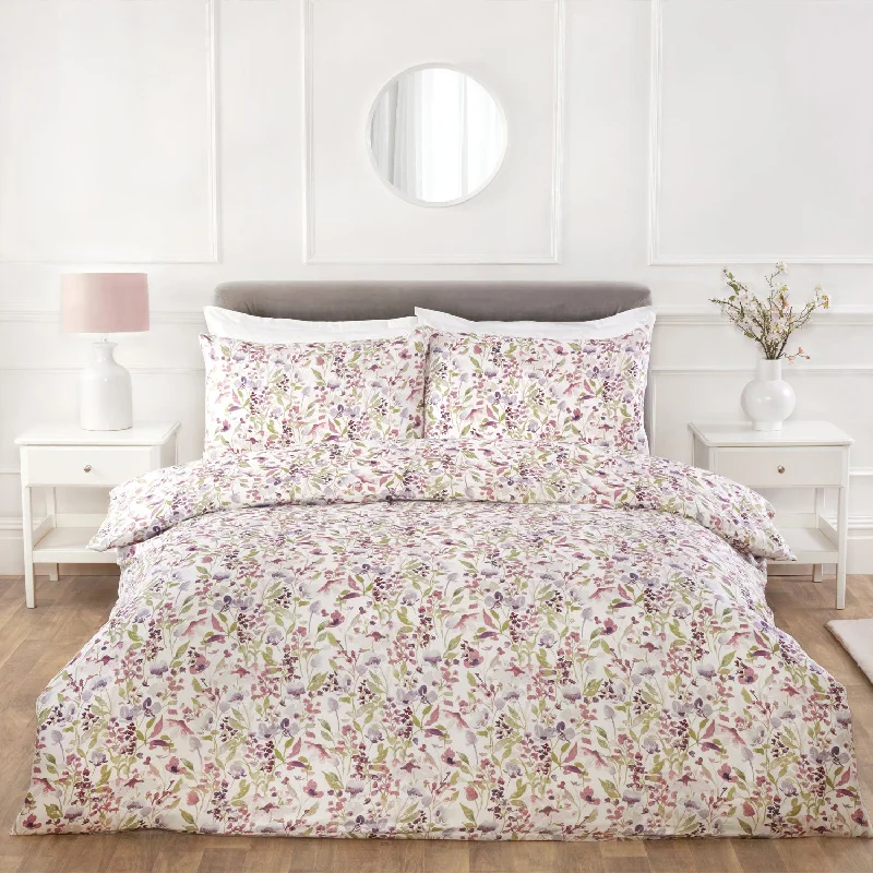 Allergy - friendly duvet covers for bedrooms with sensitive air qualityWildflower Lilac Floral Reversible Super Soft Duvet Set