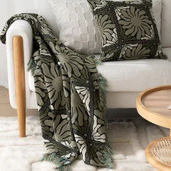 Fleece blankets for a cozy and plush textureZinnia Throw Moss (130 x 180cm)