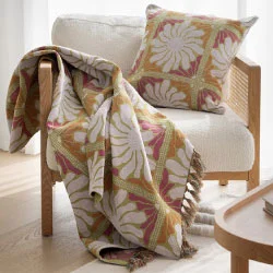 Acrylic blankets for a soft and affordable alternativeZinnia Throw Sorbet (130 x 180cm)