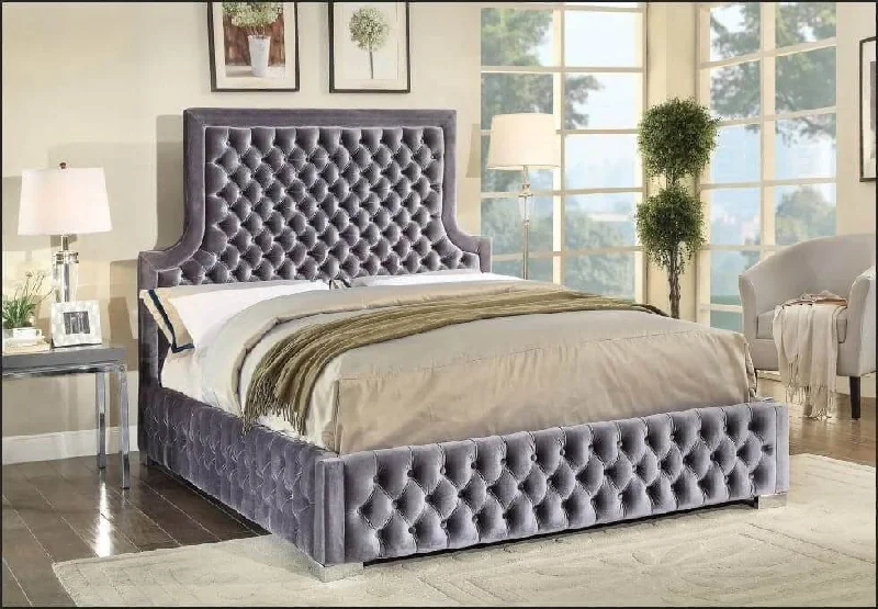 Wool - filled mattresses for natural insulation and moisture - wickingGrey Velvet Fabric Nailhead Bed