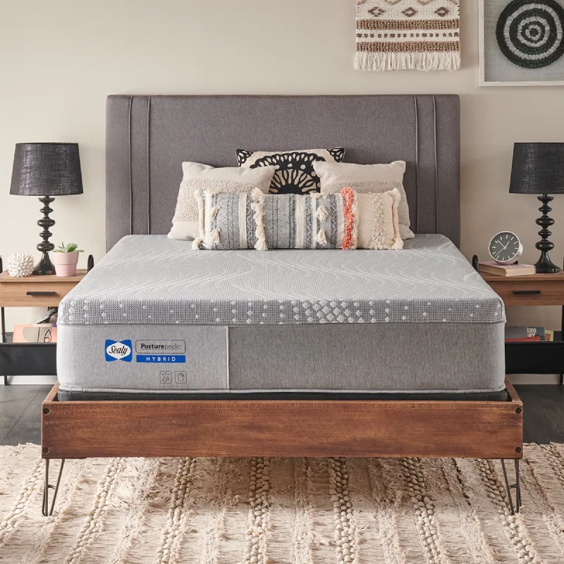 Hybrid mattresses combining foam and innerspring technologySealy Paterson 12-inch Medium Hybrid Mattress